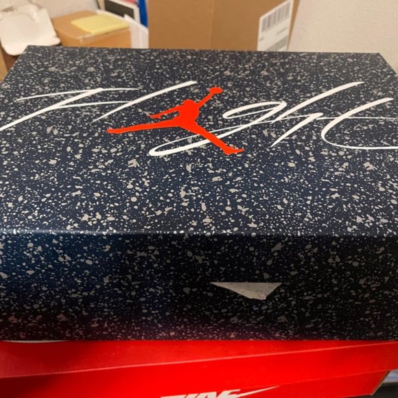 Jordan 4 Retro Midnight Navy - Picture 4 of 4